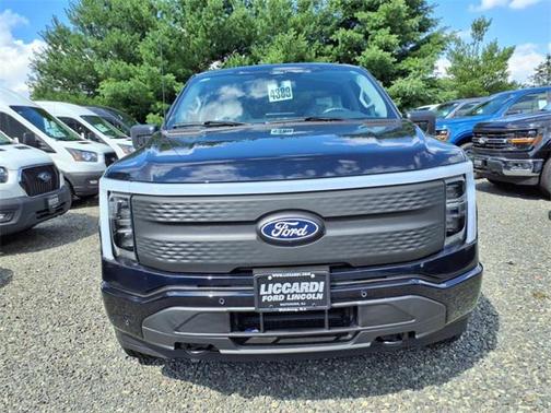 2025 Ford F-150 Lightning Flash