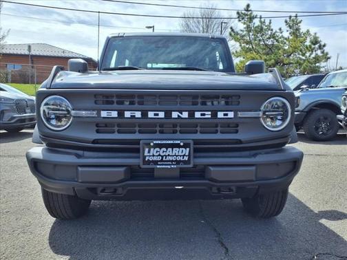 2025 Ford Bronco Base