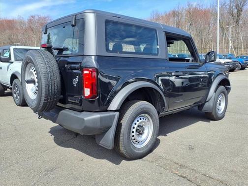2025 Ford Bronco Base