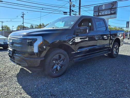2025 Ford F-150 Lightning LARIAT