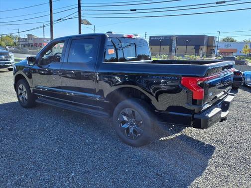 2025 Ford F-150 Lightning LARIAT