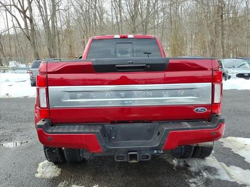 RAPID RED 2022 Ford F-450 PLATINUM DRW
