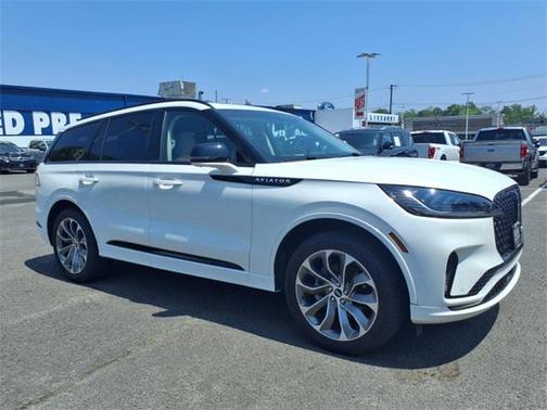 2025 Lincoln Aviator Premiere