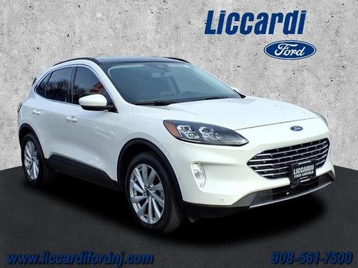 2022 Ford Escape TITANIUM