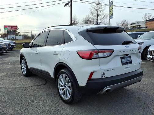 2022 Ford Escape TITANIUM