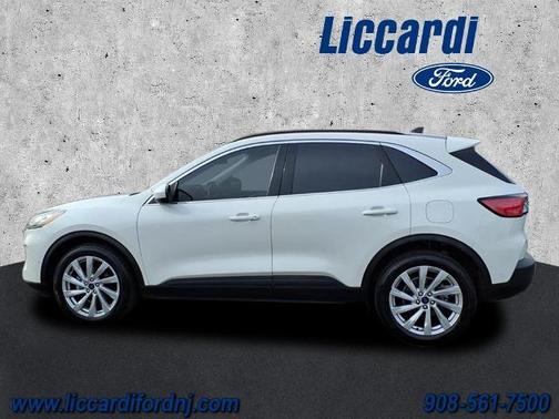 2022 Ford Escape TITANIUM