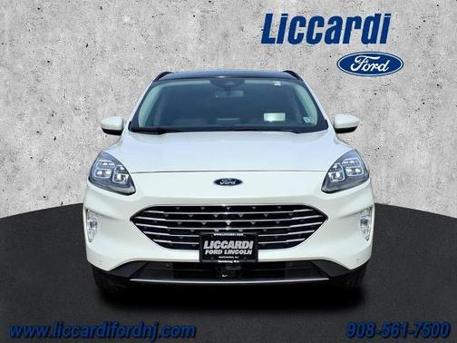 2022 Ford Escape TITANIUM