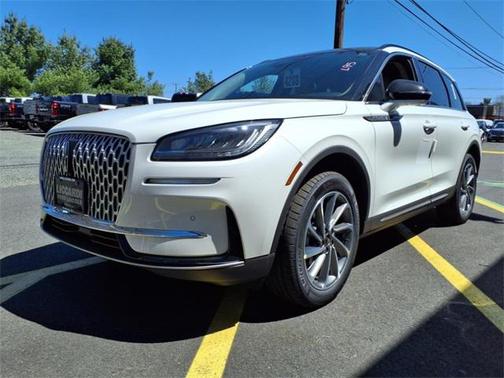 2025 Lincoln Corsair Premiere