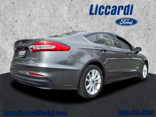 2019 Ford Fusion Hybrid SE