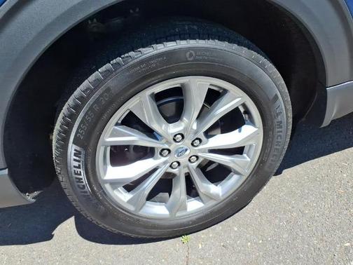 ATLAS BLUE METALLIC 2023 Ford Explorer XLT