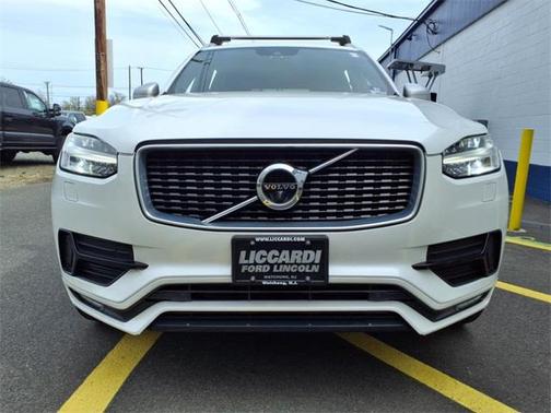 2017 Volvo XC90 T6 R-Design