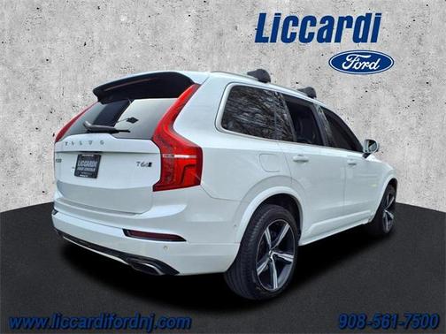 2017 Volvo XC90 T6 R-Design