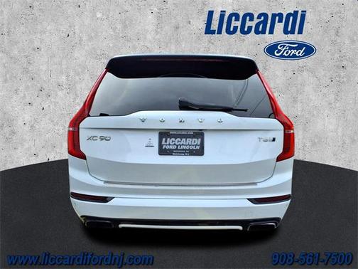 2017 Volvo XC90 T6 R-Design