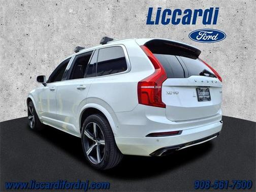 2017 Volvo XC90 T6 R-Design