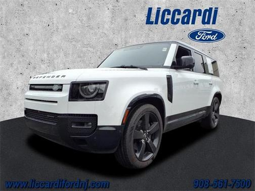 2023 Land Rover Defender 130 X-Dynamic SE