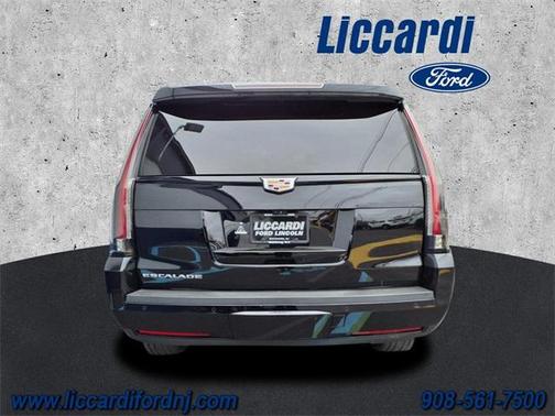 2019 Cadillac Escalade Luxury