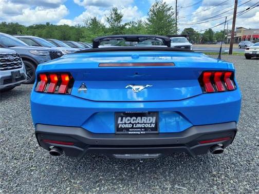 2025 Ford Mustang EcoBoost