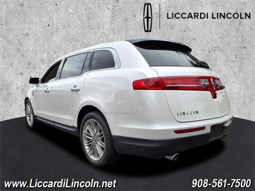 2019 Lincoln MKT Standard