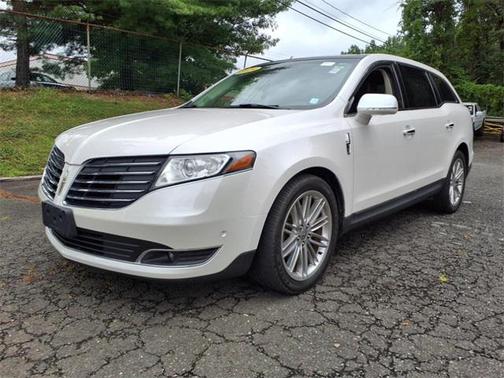 2019 Lincoln MKT Standard