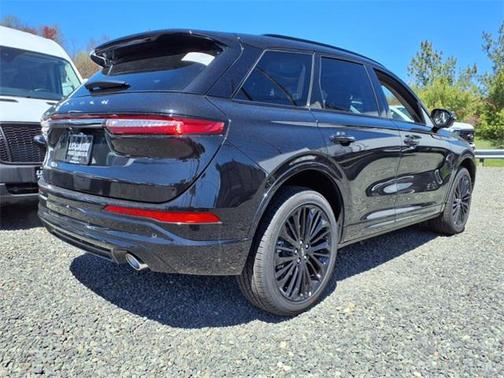 2025 Lincoln Corsair Premiere