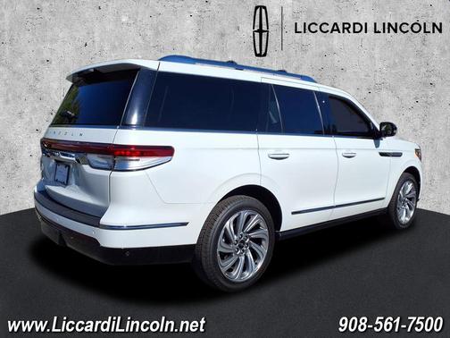 2022 Lincoln Navigator Reserve