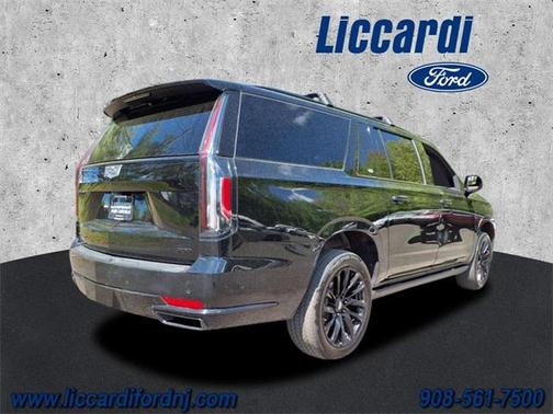 2023 Cadillac Escalade ESV Sport Platinum