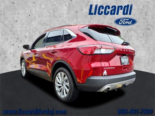 2022 Ford Escape Titanium