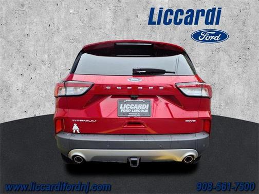 2022 Ford Escape Titanium