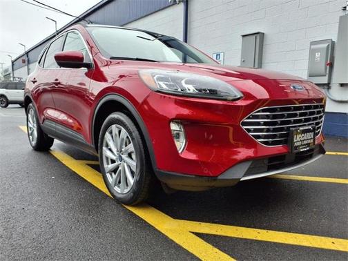 2022 Ford Escape Titanium