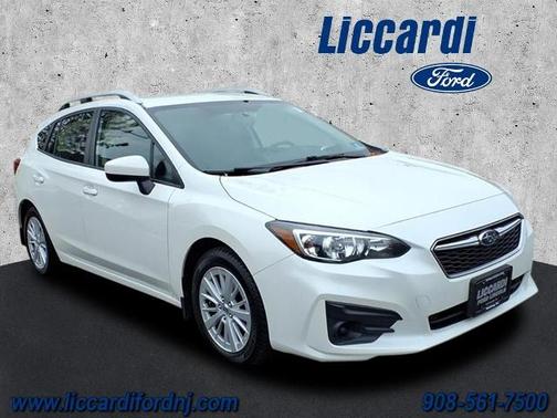 Crystal White Pearl 2018 Subaru Impreza 2.0I PREMIUM