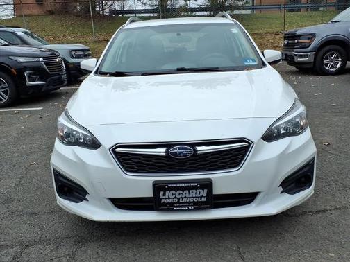 Crystal White Pearl 2018 Subaru Impreza 2.0I PREMIUM