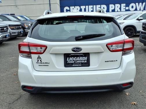 Crystal White Pearl 2018 Subaru Impreza 2.0I PREMIUM