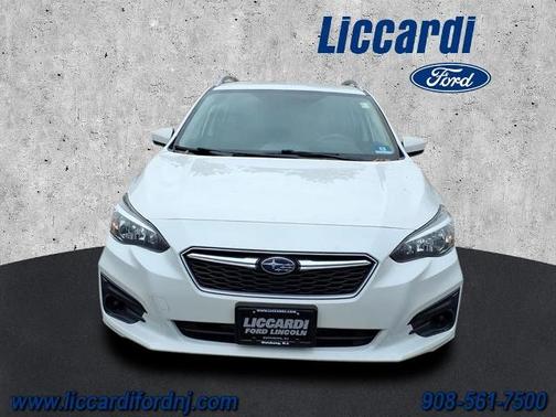 Crystal White Pearl 2018 Subaru Impreza 2.0I PREMIUM