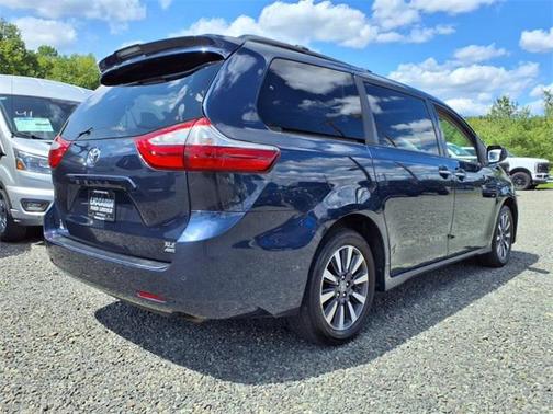 2019 Toyota Sienna XLE Premium
