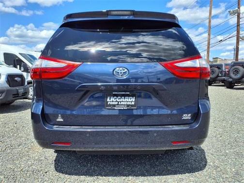 2019 Toyota Sienna XLE Premium