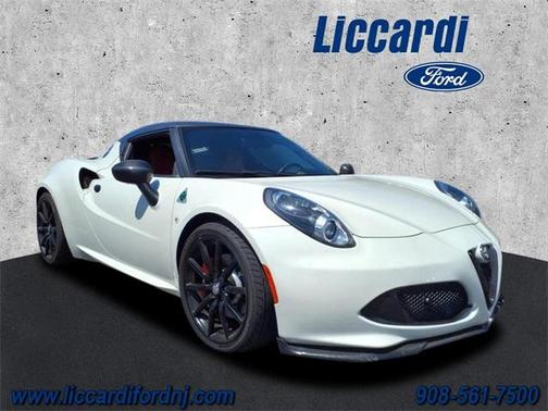 2015 Alfa Romeo 4C Base