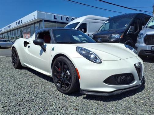2015 Alfa Romeo 4C Base
