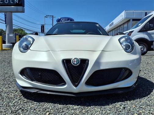 2015 Alfa Romeo 4C Base