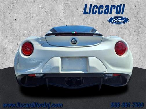 2015 Alfa Romeo 4C Base