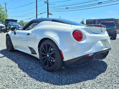2015 Alfa Romeo 4C Base