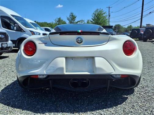 2015 Alfa Romeo 4C Base