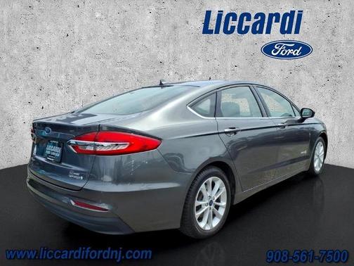MAGNETIC METALLIC 2019 Ford Fusion SE