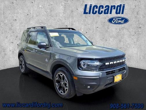 CARBONIZED GRAY METALLIC 2025 Ford Bronco Sport OUTER BANKS