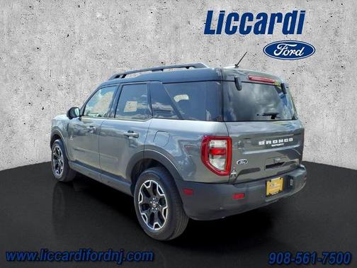 CARBONIZED GRAY METALLIC 2025 Ford Bronco Sport OUTER BANKS