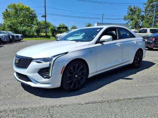 2022 Cadillac CT4 SPORT