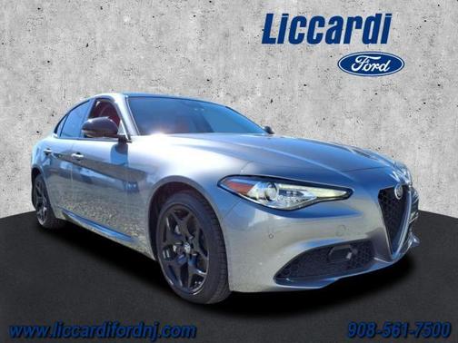 2021 Alfa Romeo Giulia Base