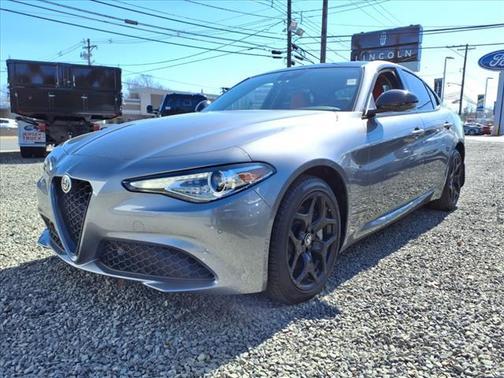 2021 Alfa Romeo Giulia Base