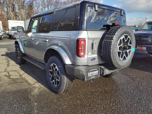 2024 Ford Bronco Outer Banks