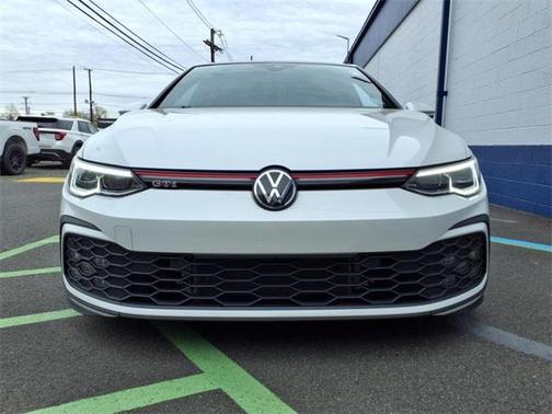 2022 Volkswagen Golf GTI 2.0T SE DSG