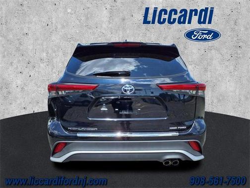2022 Toyota Highlander XSE